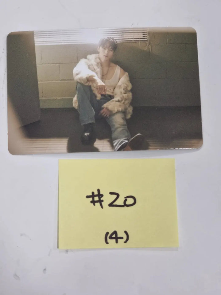 Vernon (Of SEVENTEEN) 'BLACK EYE'- Weverse Shop Official Trading Photocard - HALLYUSUPERSTORE
