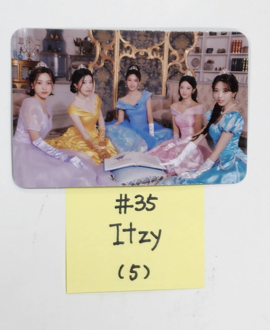 ITZY "Wonder World" The 2nd Fan Meeting - Official Trading Photocard [Restocked 4/7]