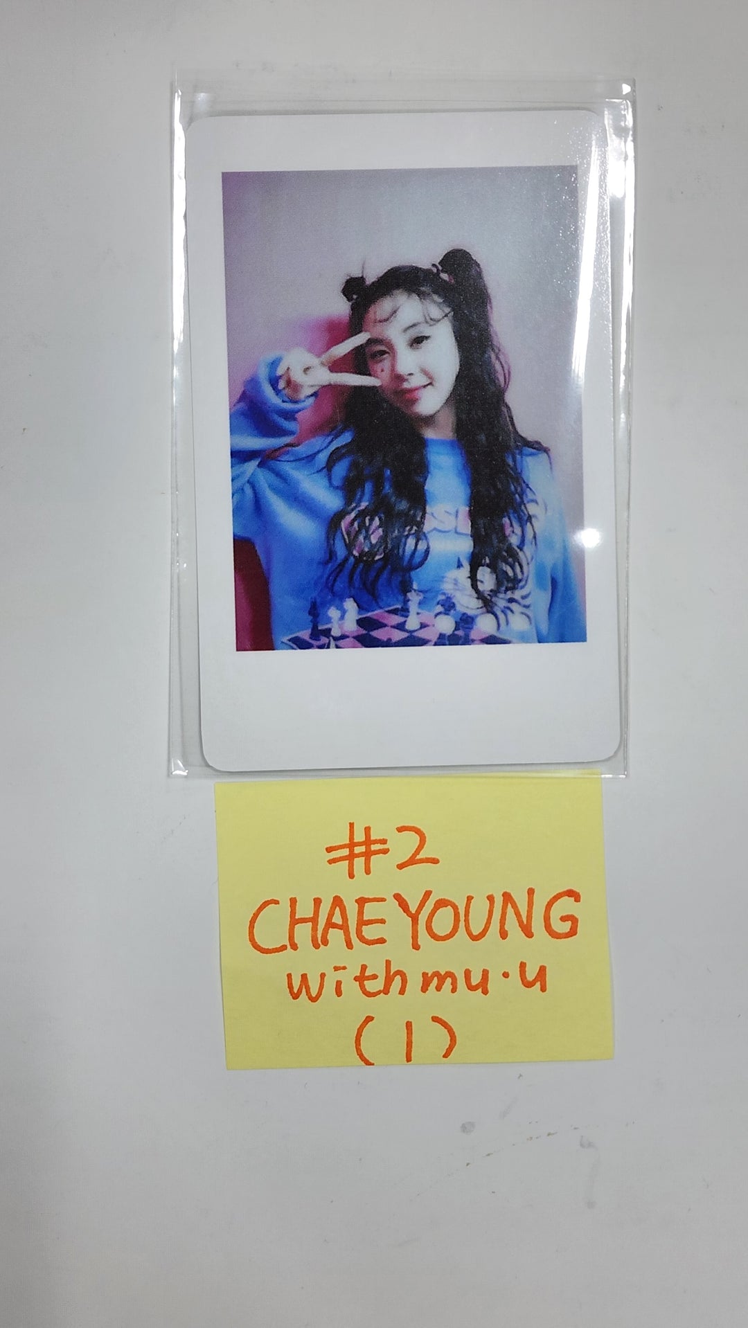 Chae Young (Of TWICE} "Yes, I am Chaeyoung." 1st Photobook - Withmuu Pre-Order Benefit Polaroid Type Photocard