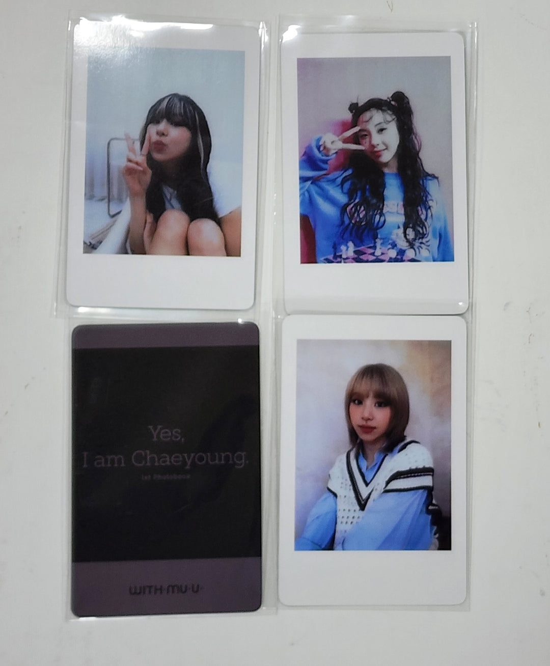 Chae Young (Of TWICE} "Yes, I am Chaeyoung." 1st Photobook - Withmuu Pre-Order Benefit Polaroid Type Photocard