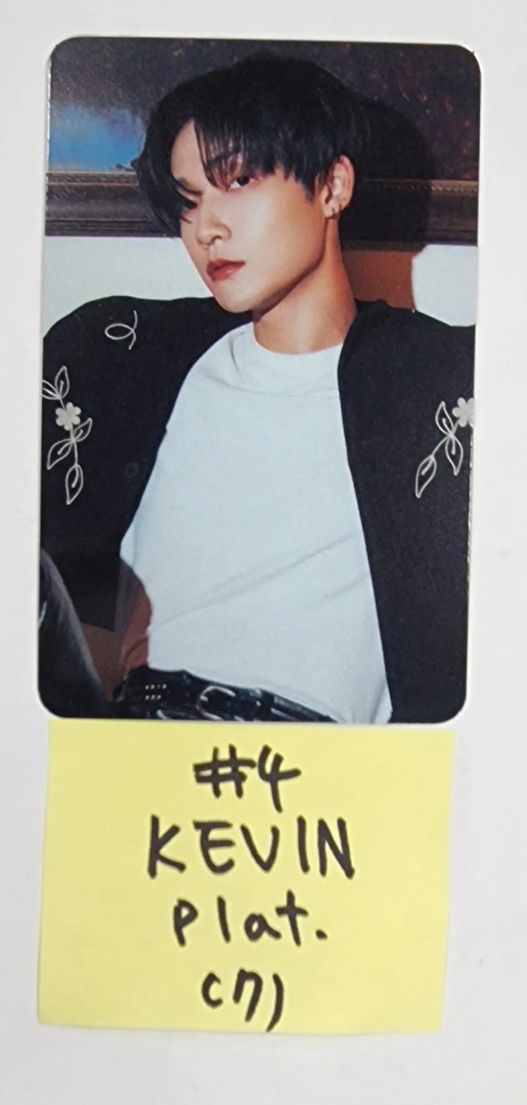 The Boyz "BE AWAKE" 8th - Official Photocard [Platform Ver] - HALLYUSUPERSTORE