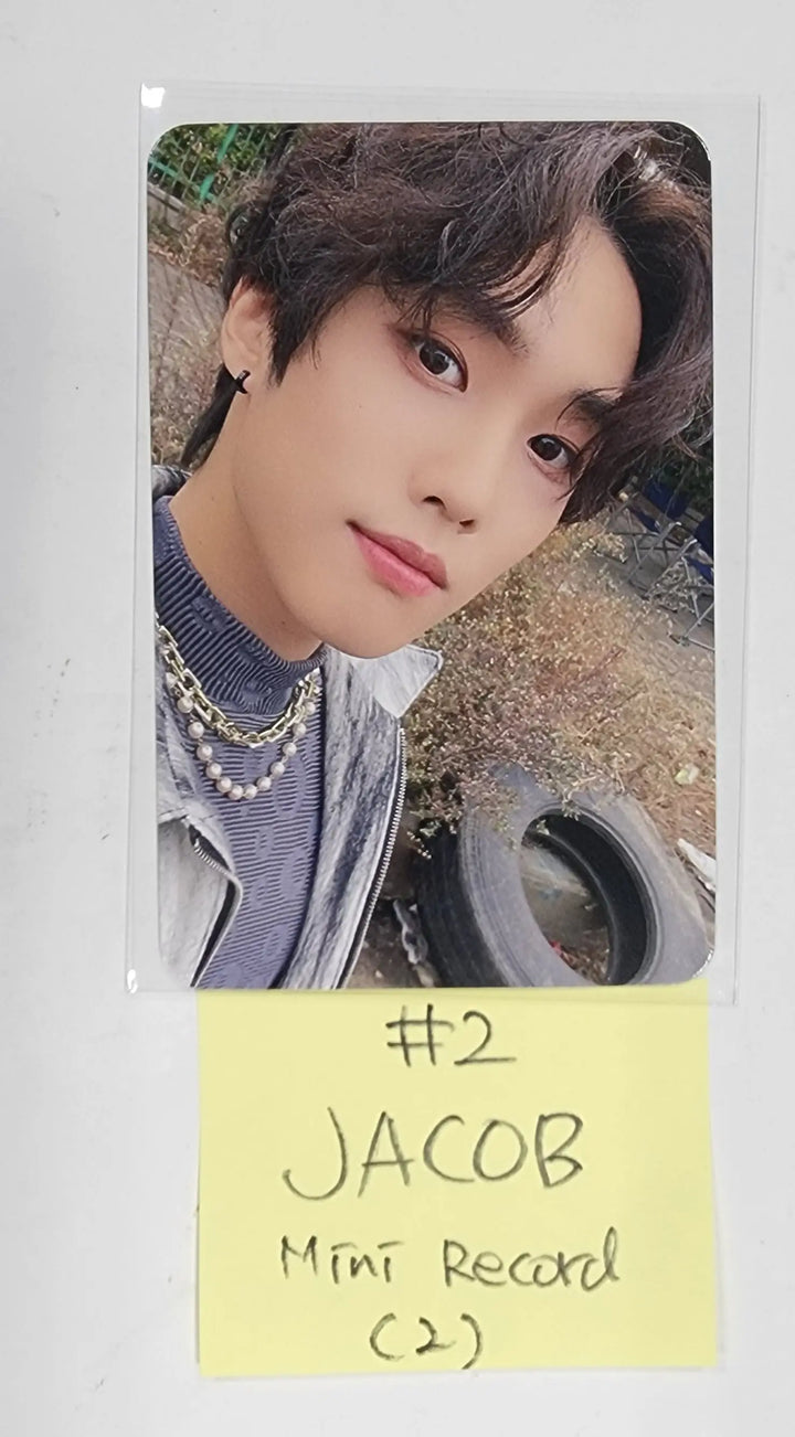 The Boyz "BE AWAKE" 8th - Mini Record Fansign Event Photocard [Platform Ver.] - HALLYUSUPERSTORE