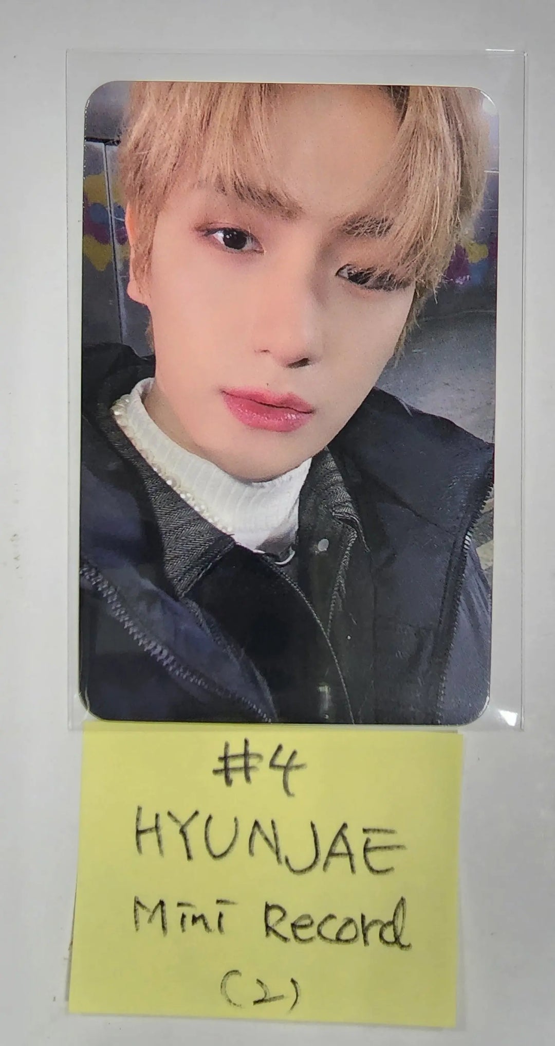 The Boyz "BE AWAKE" 8th - Mini Record Fansign Event Photocard [Platform Ver.] - HALLYUSUPERSTORE