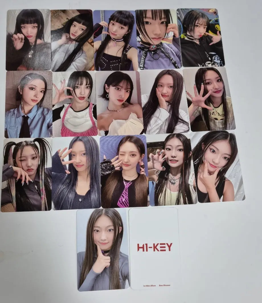 H1-KEY "Rose Blossom" Mini 1st - Official  Photocard (2) - HALLYUSUPERSTORE