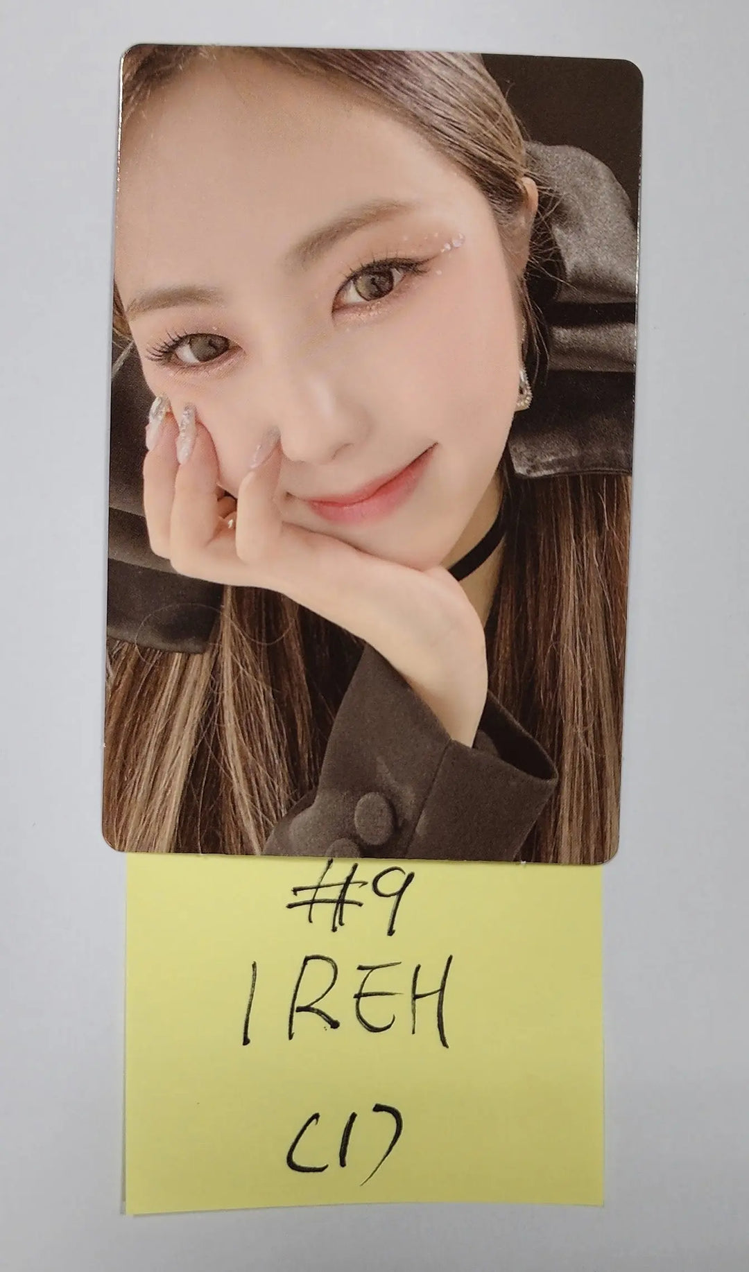 PURPLE KISS "Cabin Fever" - Official Photocard, Door Photocard - HALLYUSUPERSTORE
