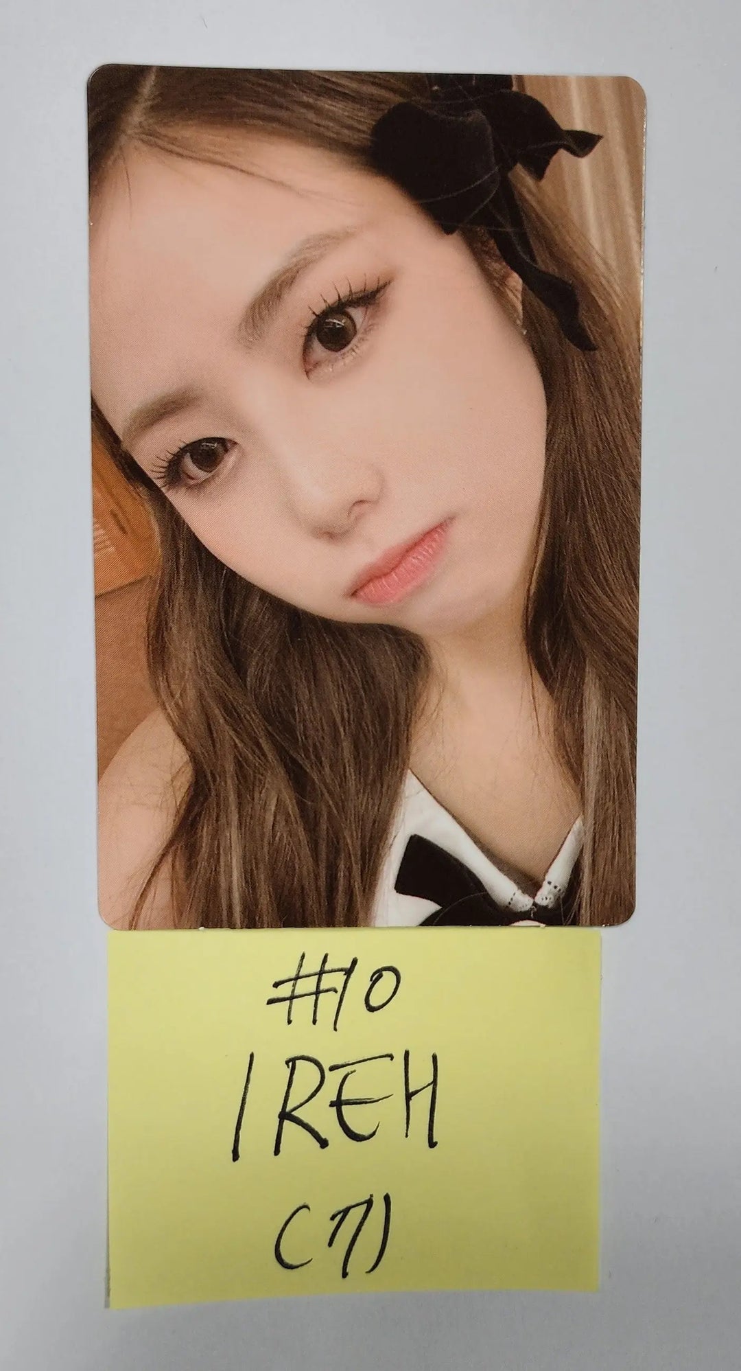 PURPLE KISS "Cabin Fever" - Official Photocard, Door Photocard - HALLYUSUPERSTORE