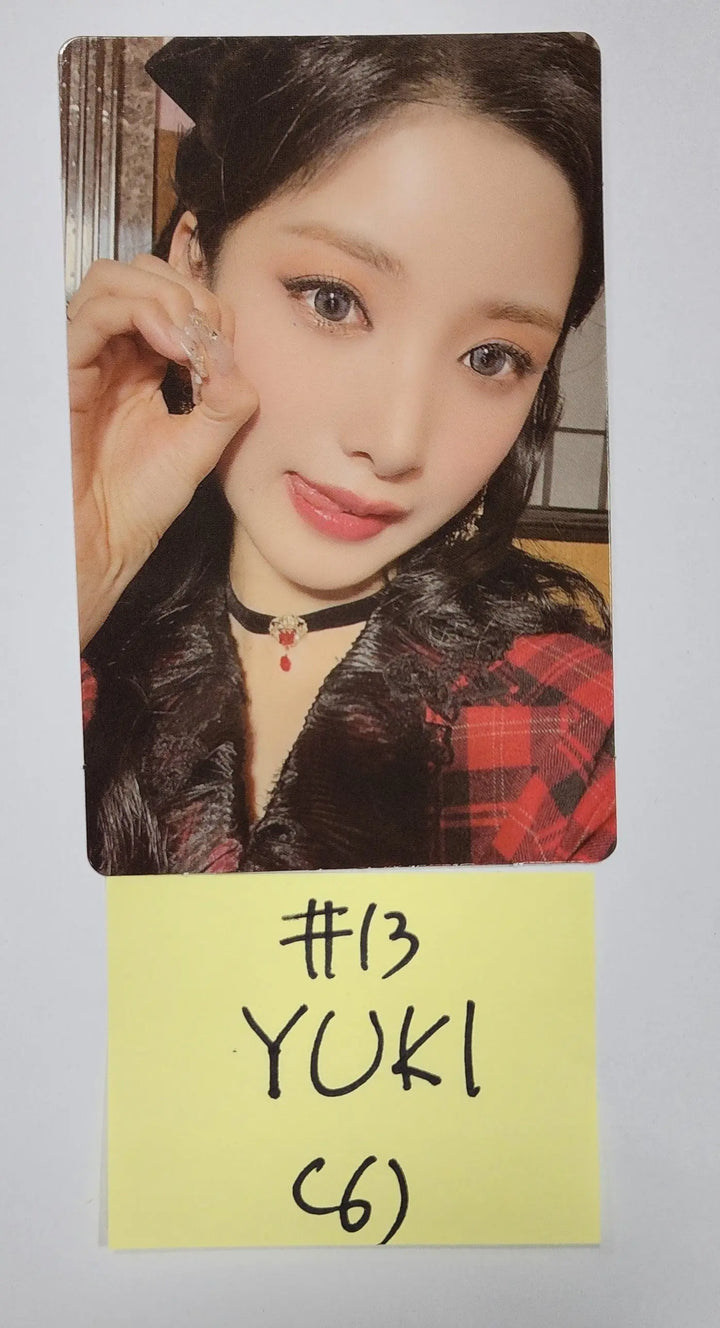 PURPLE KISS "Cabin Fever" - Official Photocard, Door Photocard - HALLYUSUPERSTORE