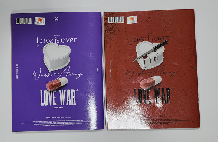 YENA "Love War" - Hand Autographed(Signed) Album