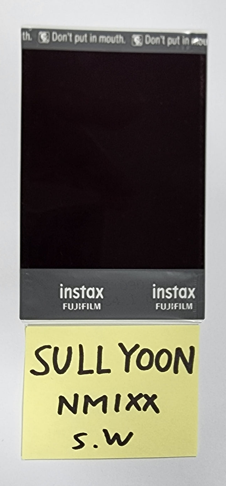 Sullyoon (Of NMIXX) "expergo" - Hand Autographed(Signed) Polaroid - HALLYUSUPERSTORE