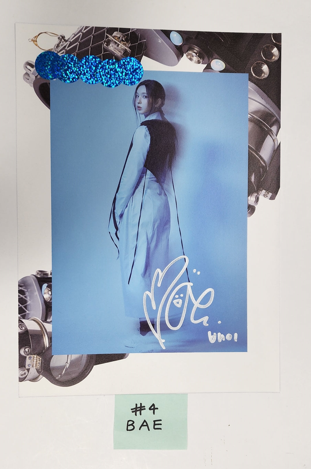 NMIXX "expergo" - A Cut Page From Fansign Event Album - HALLYUSUPERSTORE