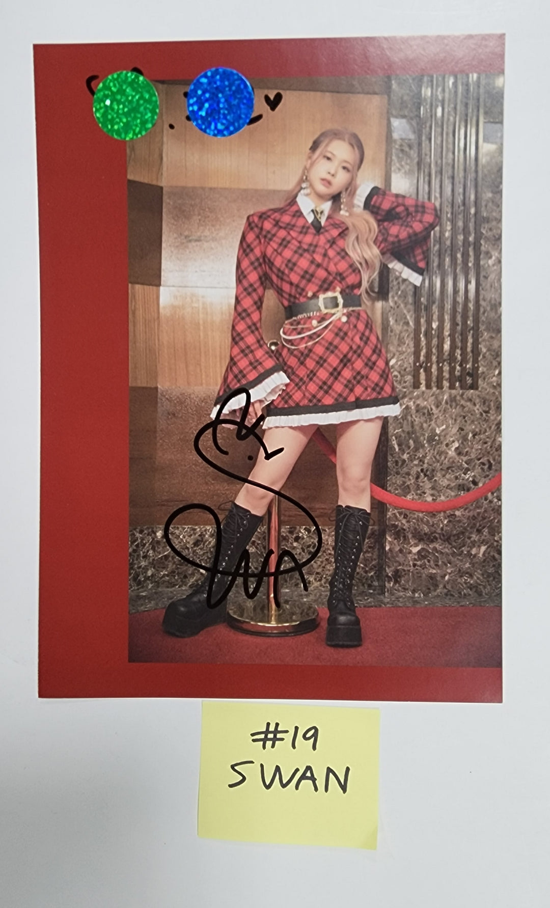 PURPLE KISS "Cabin Fever" - A Cut Page From Fansign Event Album - HALLYUSUPERSTORE