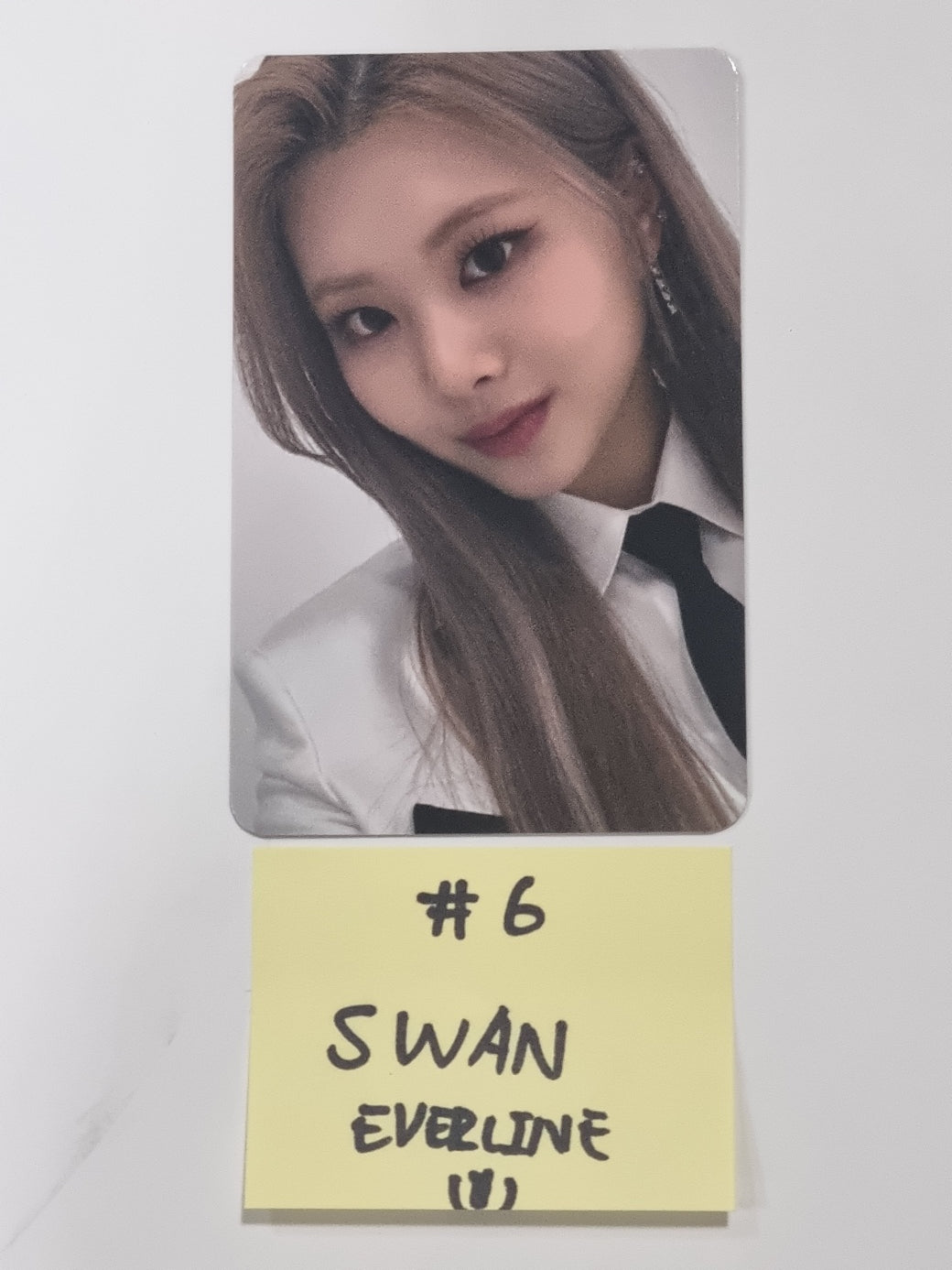 PURPLE KISS "Cabin Fever" - Everline Fansign Event Photocard Round 3 - HALLYUSUPERSTORE