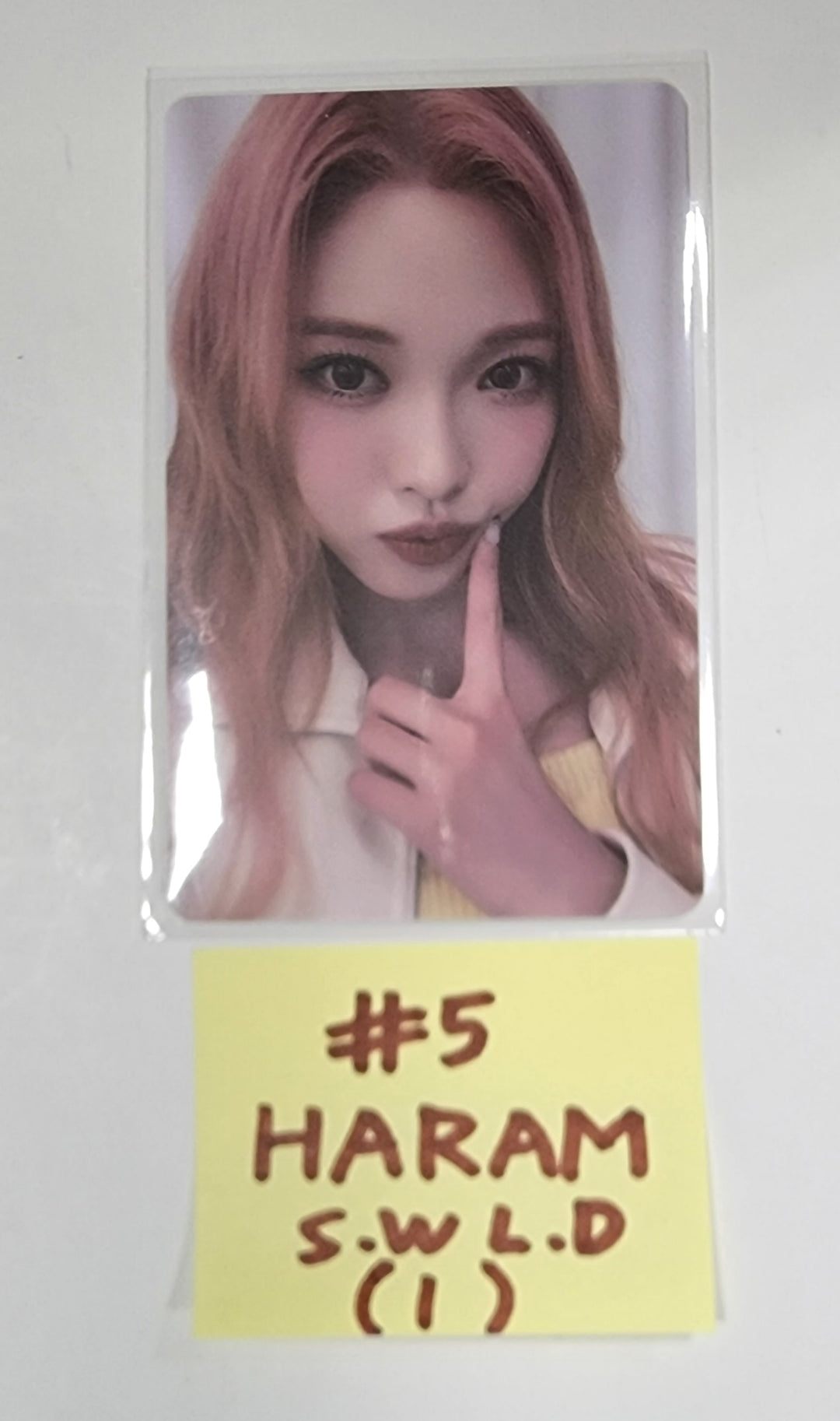 Billlie "the Billage of perception: chapter three" Mini 4th - Soundwave Lucky Draw Event PVC Photocard - HALLYUSUPERSTORE