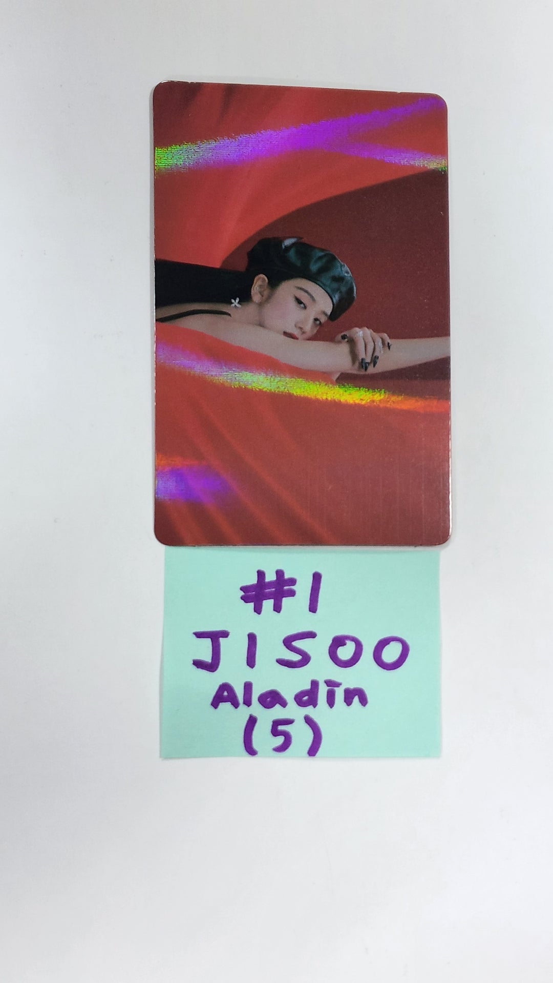 JISOO (Of Black Pink) "ME" 1st Single Album - Aladin 予約特典ホログラムフォトカード