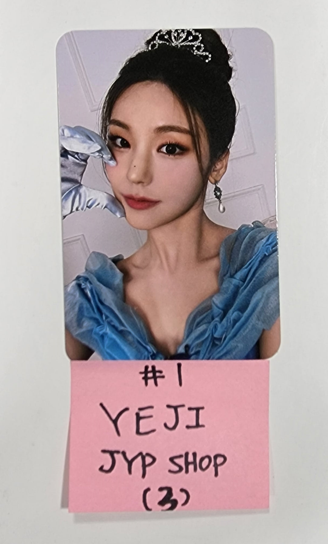 ITZY "Wonder World" The 2nd Fan Meeting  - Jyp Shop MD Event Photocard