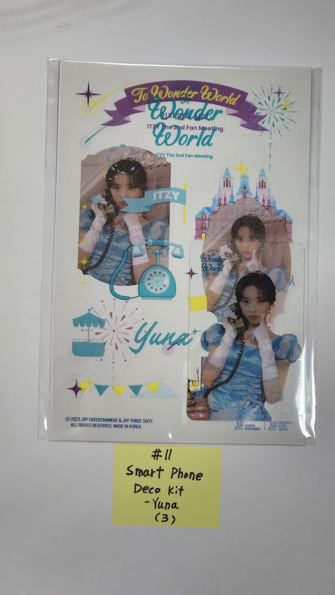 ITZY "Wonder World" The 2nd Fan Meeting - Official MD [Wonder World Pass, Trading Photocard, Photocard Holder, Acrylic Kit]