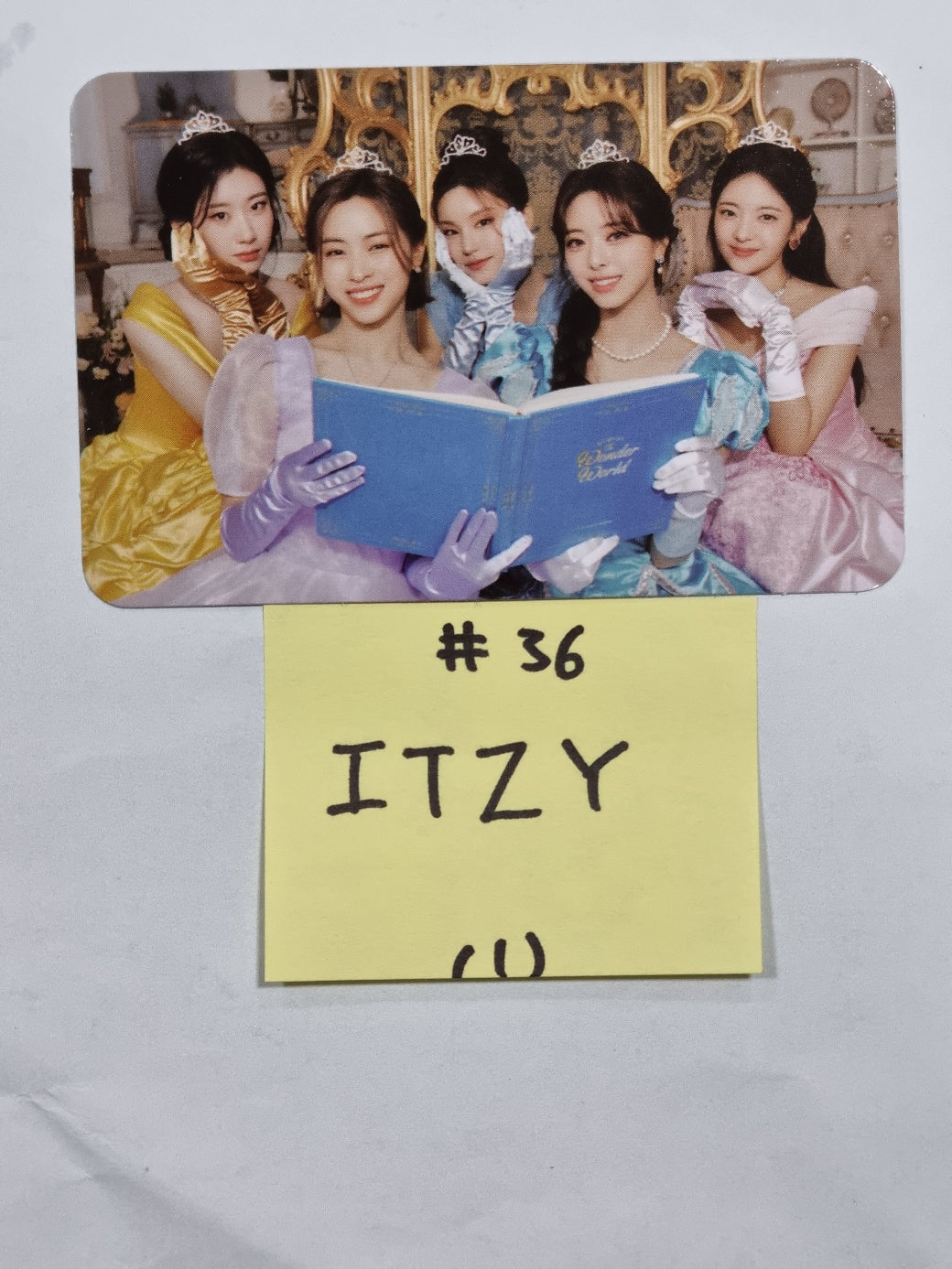 ITZY "Wonder World" 두 번째 팬미팅 - 공식 트레이딩 포토카드 