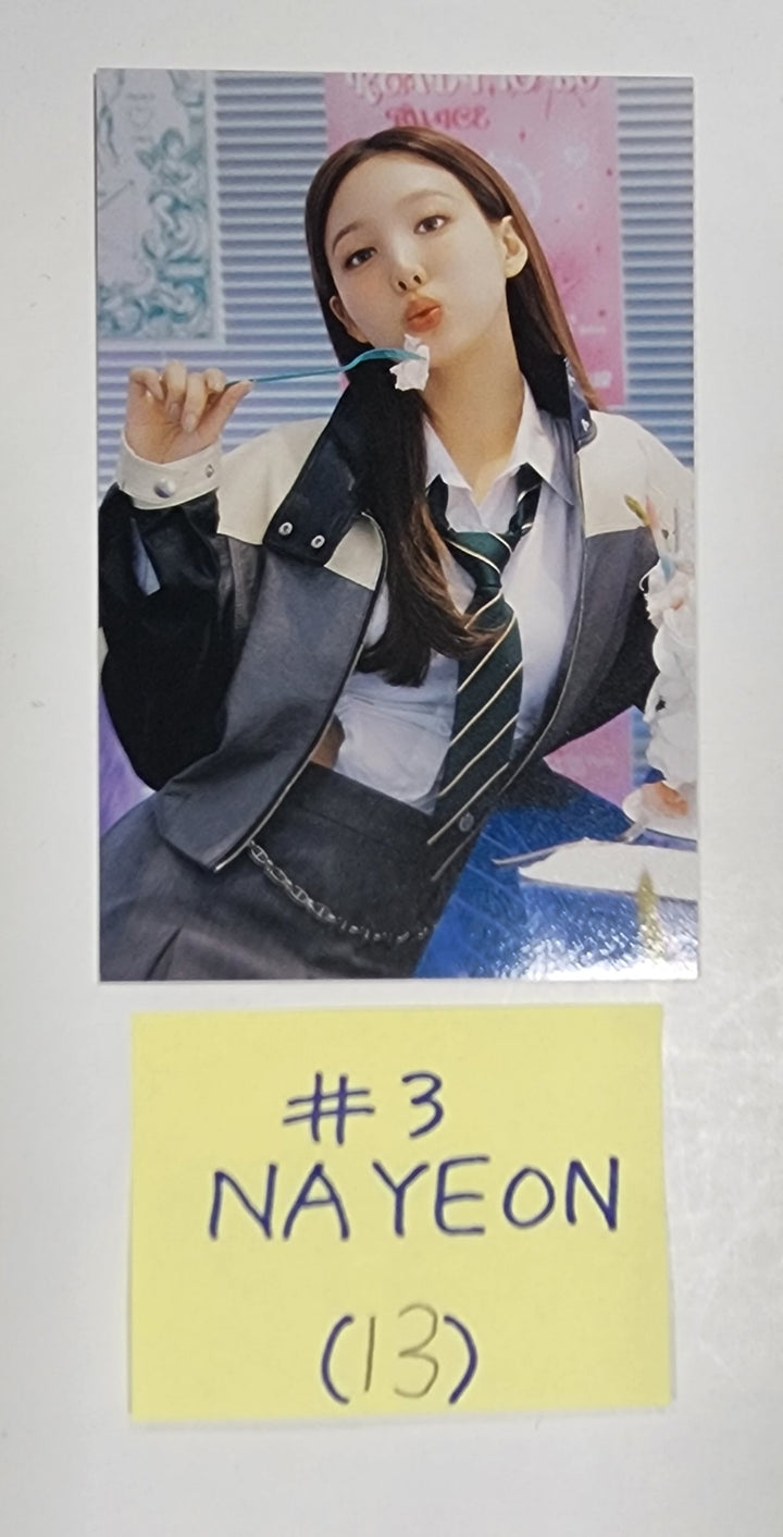 Twice 5th "World Tour Ready To Be" - Official Trading Photocard - HALLYUSUPERSTORE