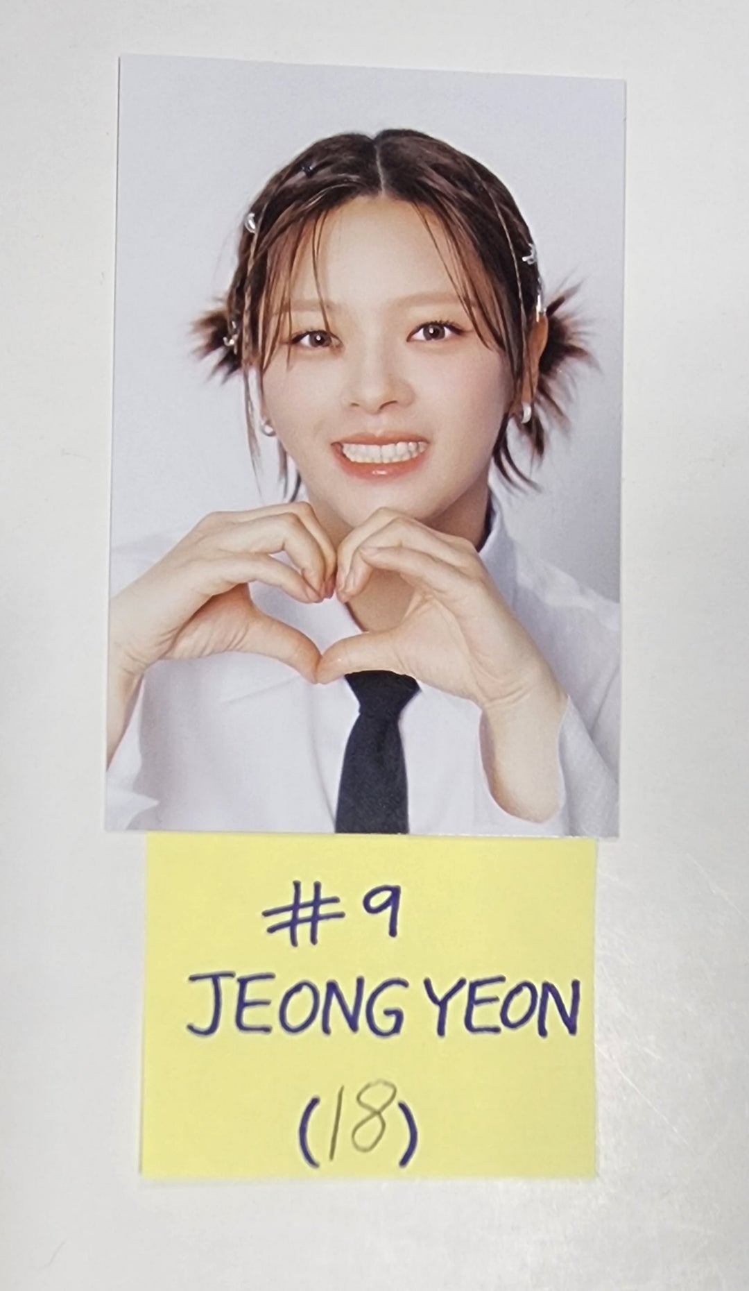 Twice 5th "World Tour Ready To Be" - Official Trading Photocard