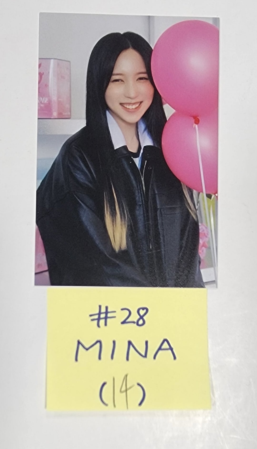 Twice 5th "World Tour Ready To Be" - Official Trading Photocard - HALLYUSUPERSTORE