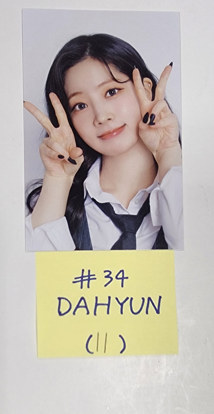 Twice 5th "World Tour Ready To Be" - Official Trading Photocard - HALLYUSUPERSTORE