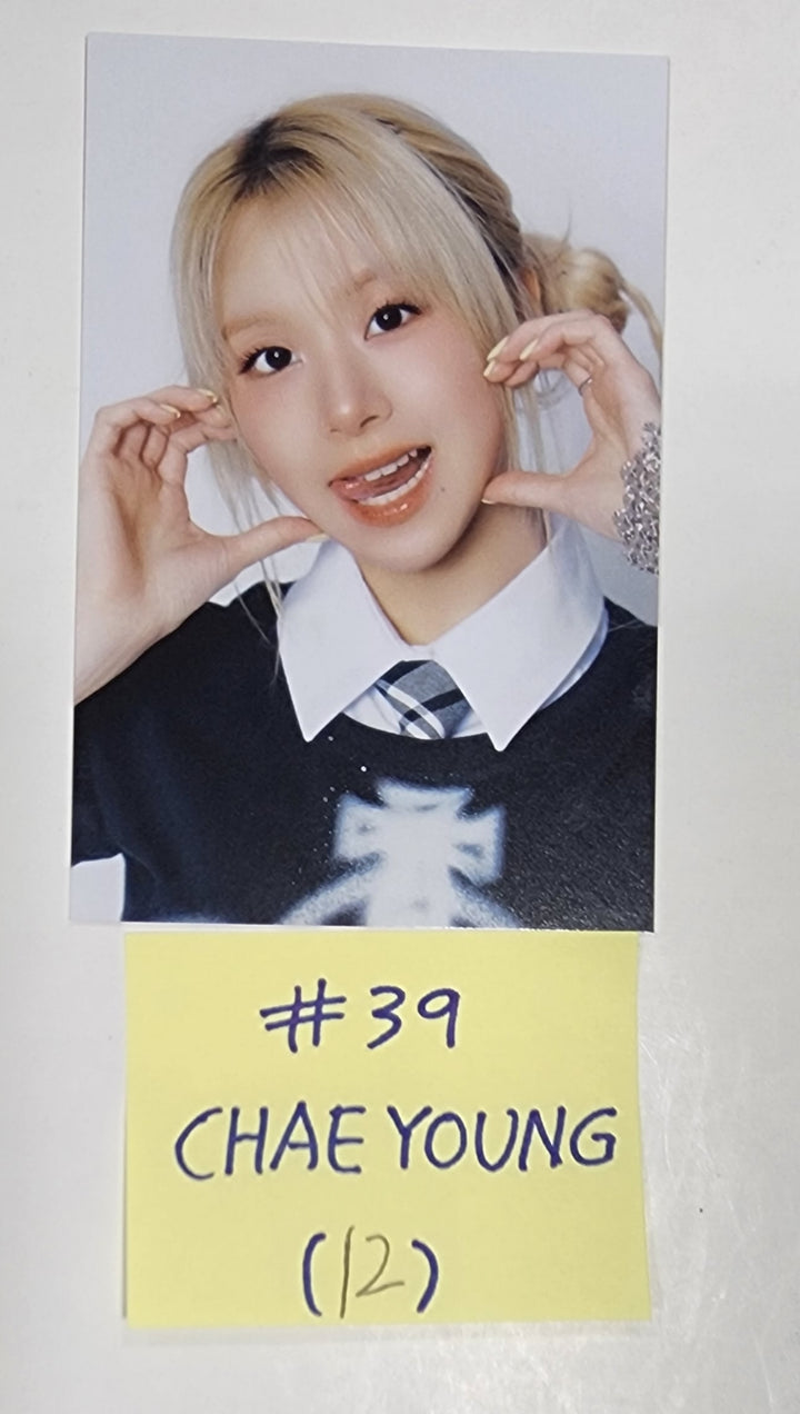 Twice 5th "World Tour Ready To Be" - Official Trading Photocard - HALLYUSUPERSTORE