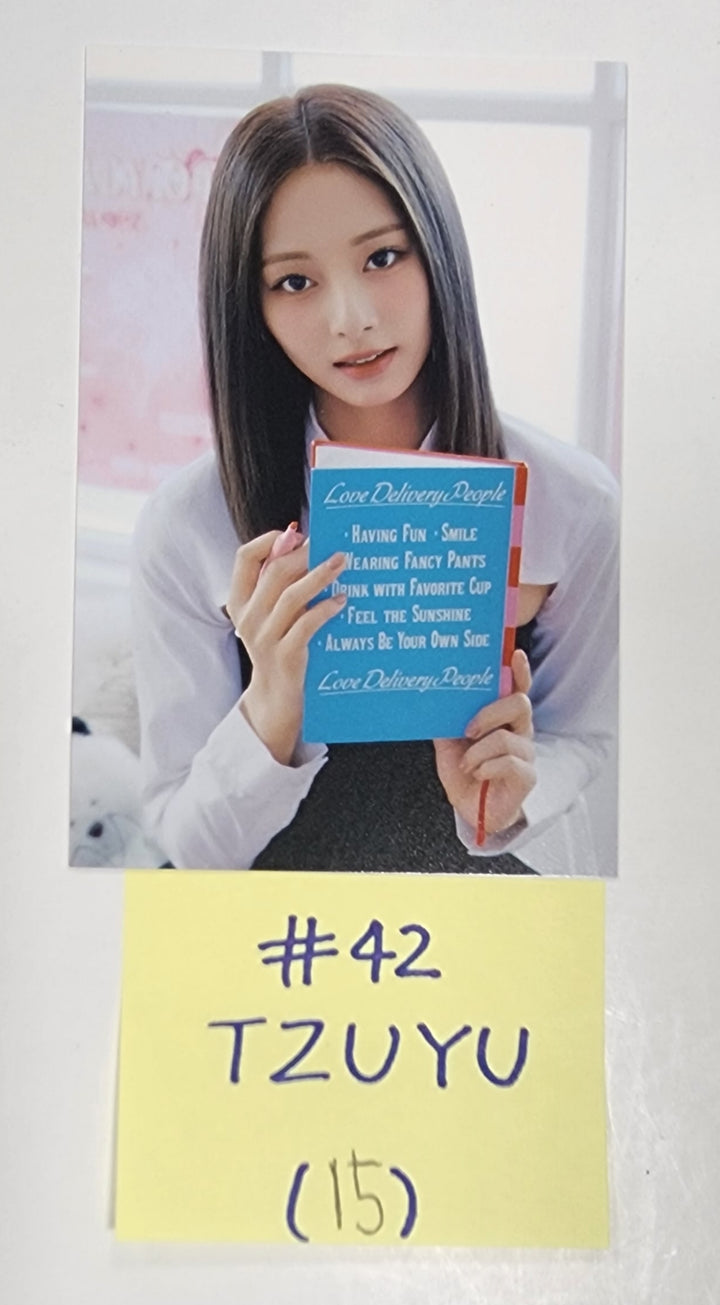 Twice 5th "World Tour Ready To Be" - Official Trading Photocard - HALLYUSUPERSTORE
