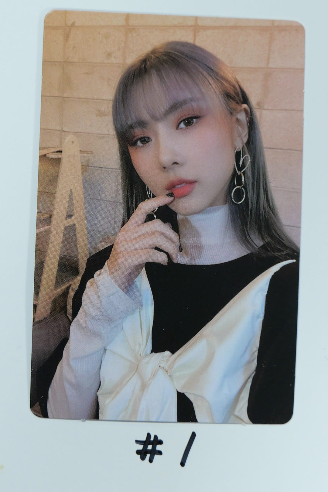 Dreamcatcher "Road To Utopia" - Yoohyeon Official Photocard