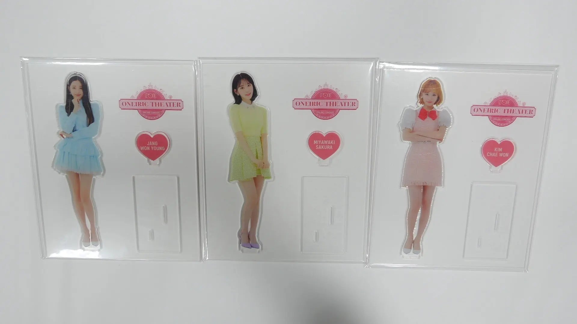 IZONE IZ*ONE - Oneiric Theater 2nd Official MD - Acrylic