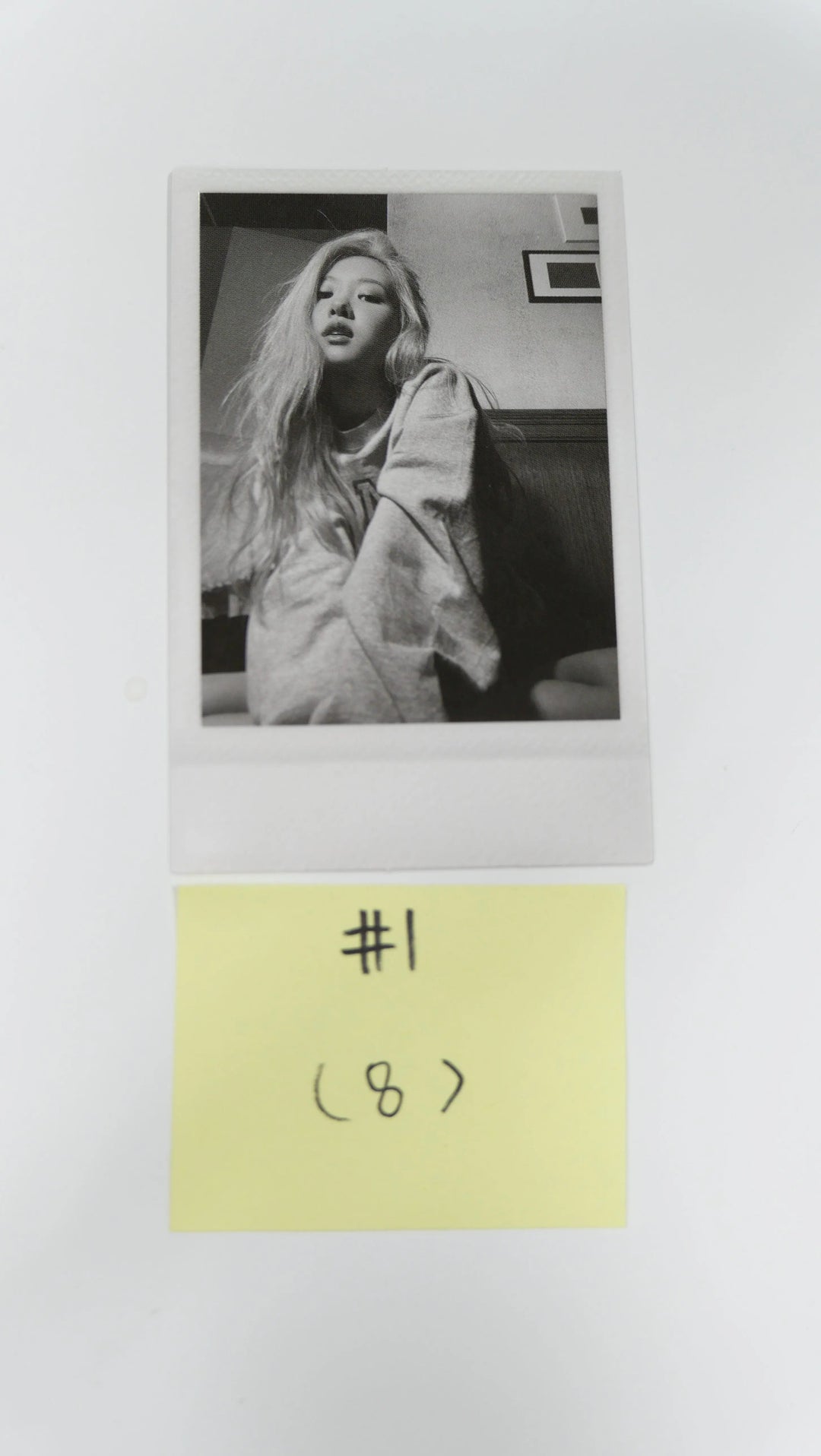 Rose (of Blackpink) -R- Official Photocard – HALLYUSUPERSTORE