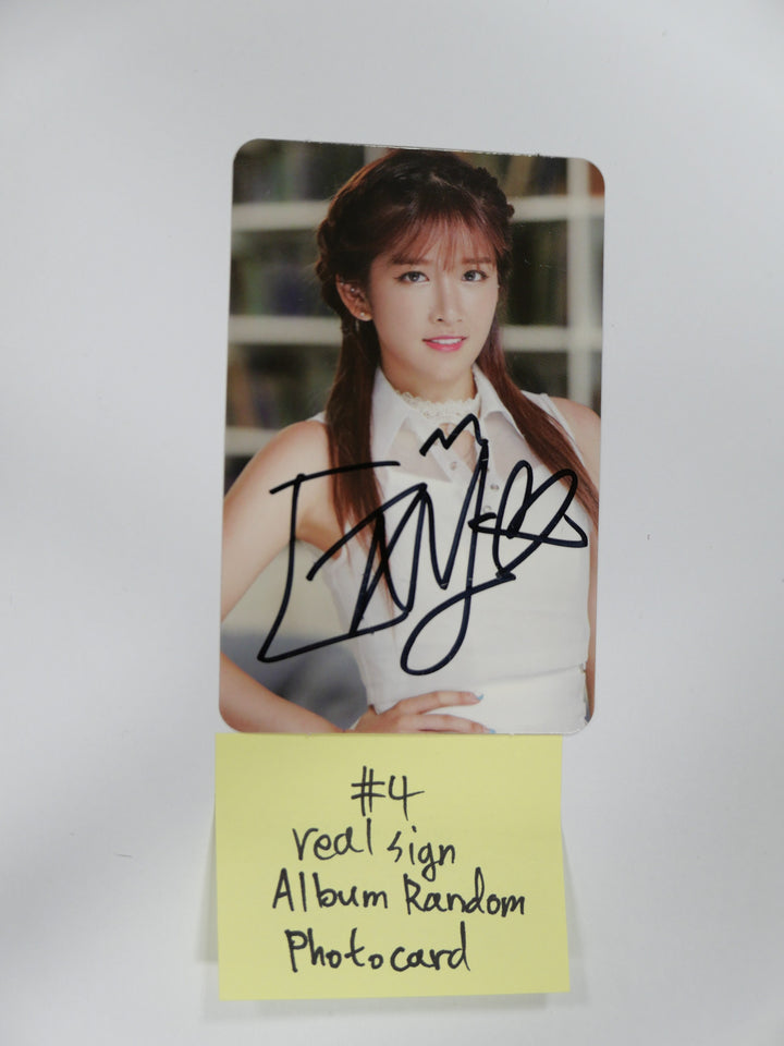 WJSN Cosmic Girls - Hand Autographed Official Photocard (Old)