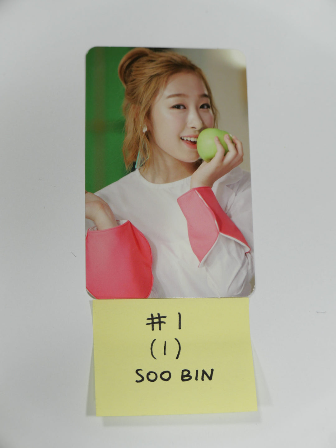 WJSN Cosmic Girls - Official Photocard (Old)