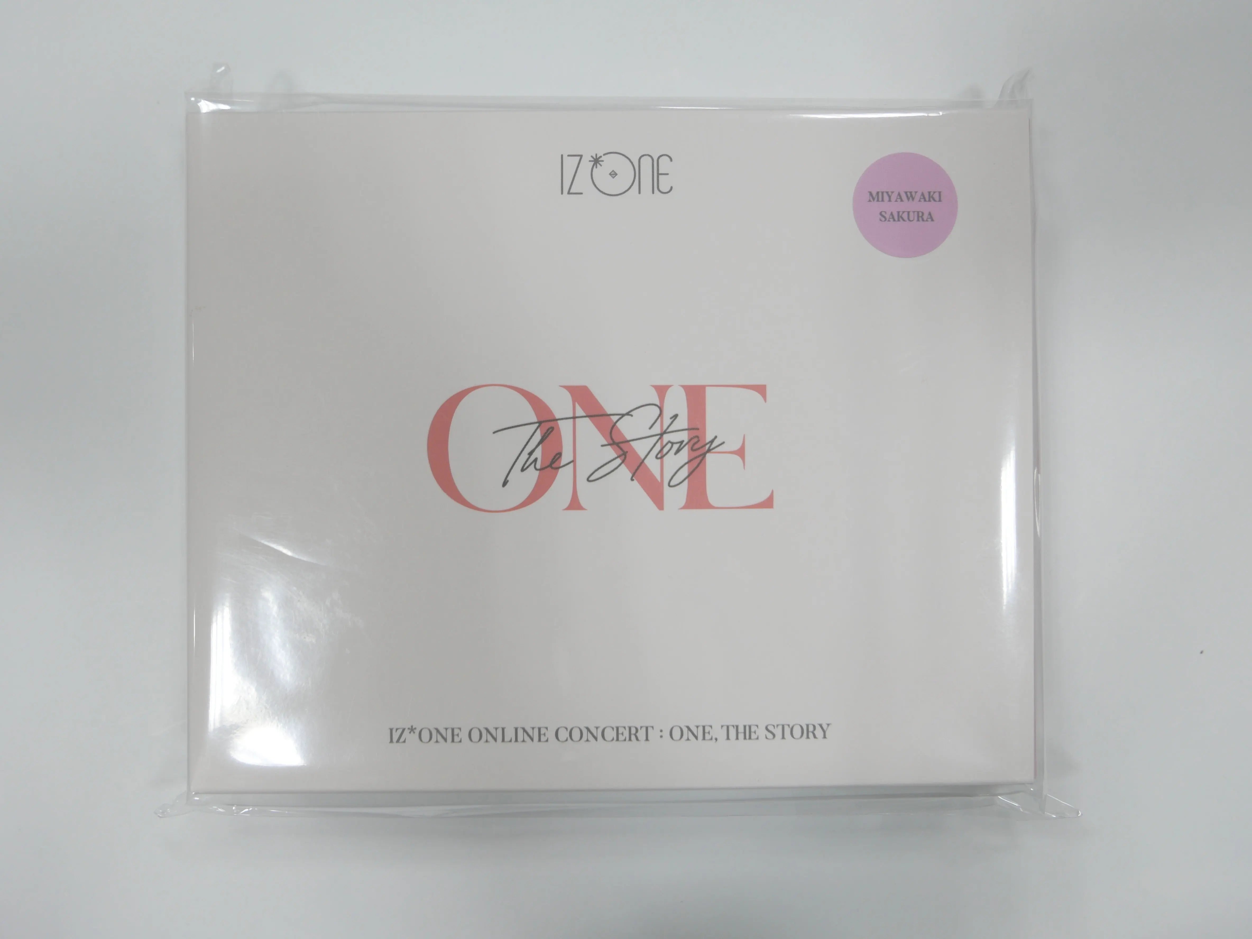 【最安値挑戦】 IZ*ONE IZONE Online Concert MD - One, The Story - Album アイドル