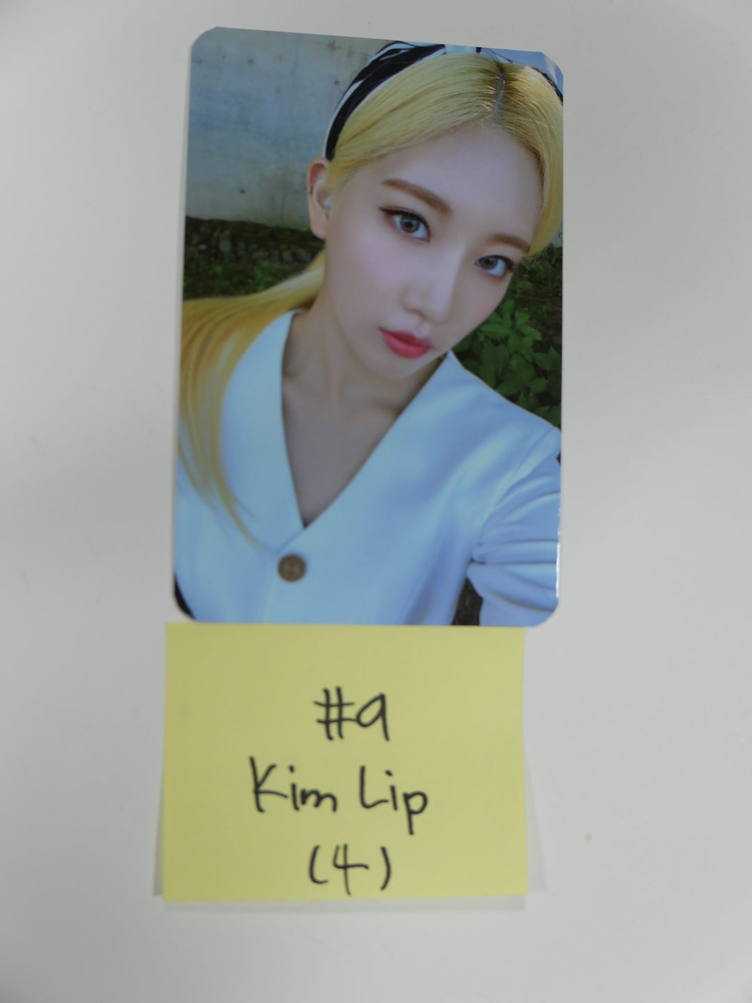 Loona 12:00 - Official Photocard - KimLip