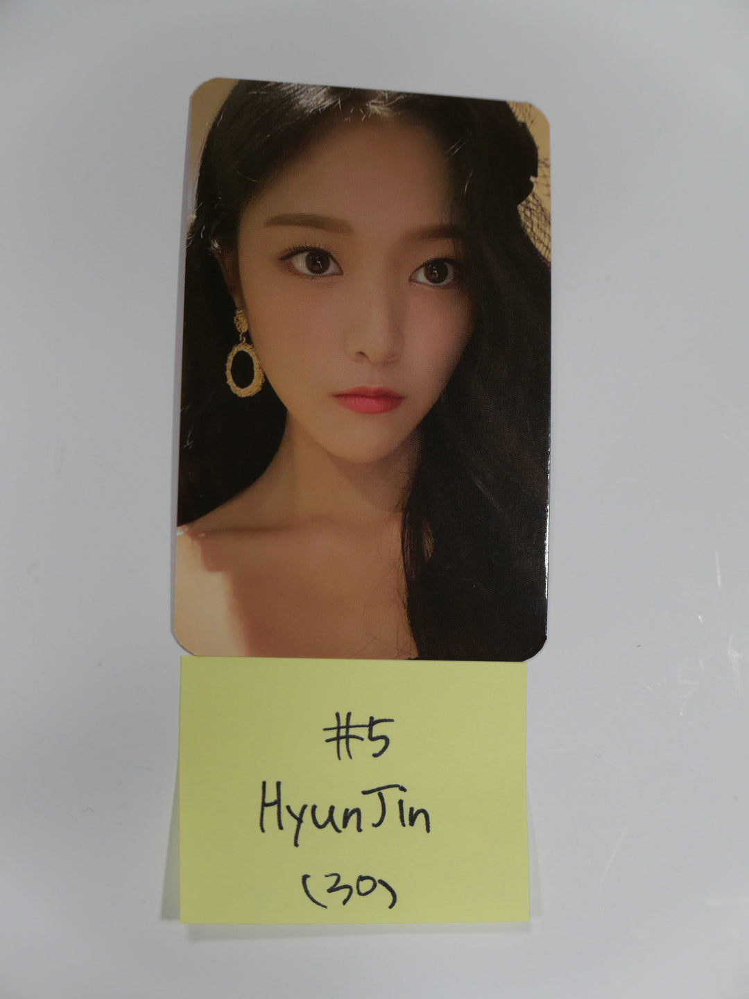 Loona 12:00 - Official Photocard - HyunJin