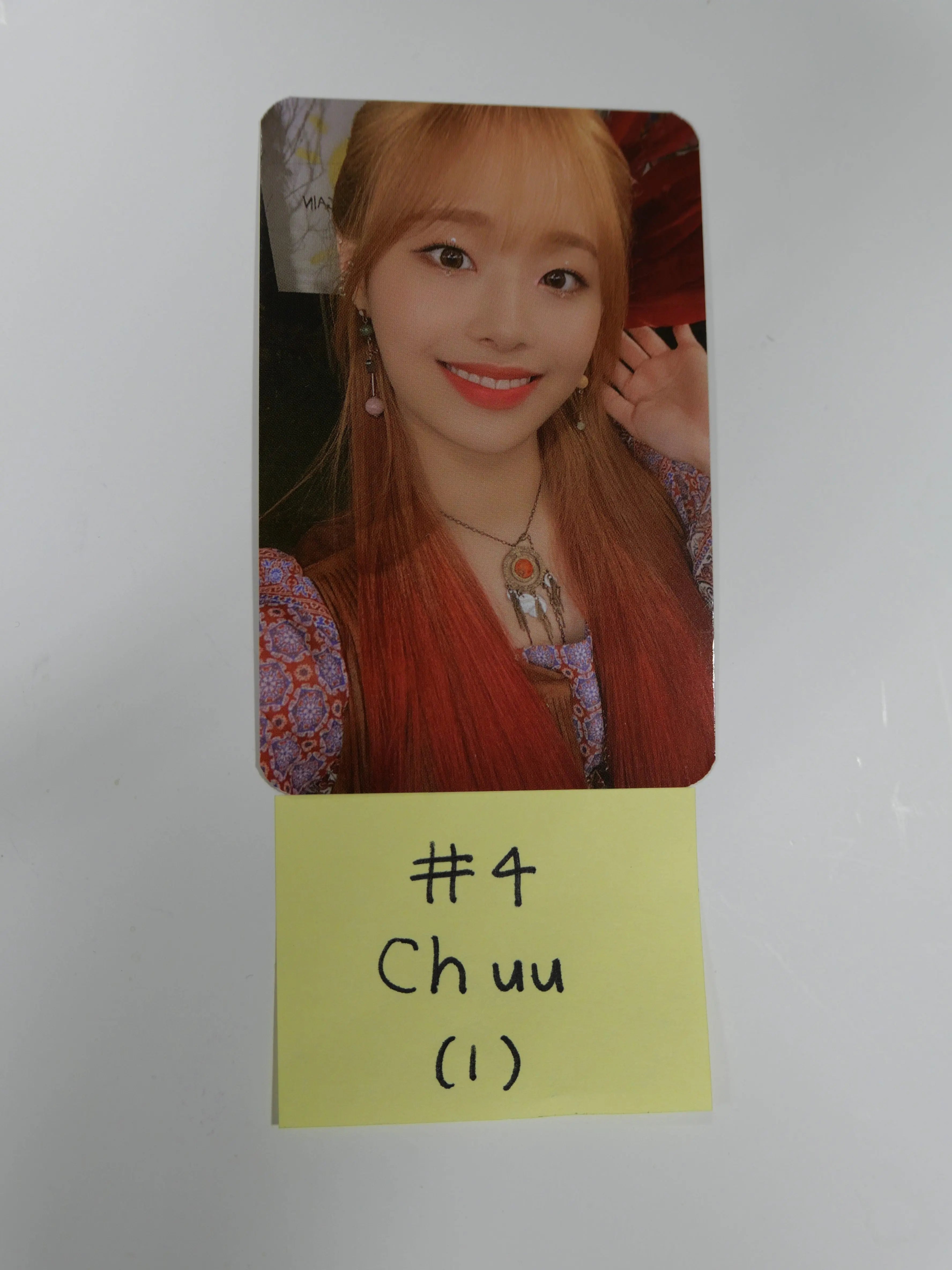 loona chuu why not? 12:00 トレカ 今月の少女 チュウ Loona 12:00 - Official Photocard - Chuu - HALLYUSUPERSTORE