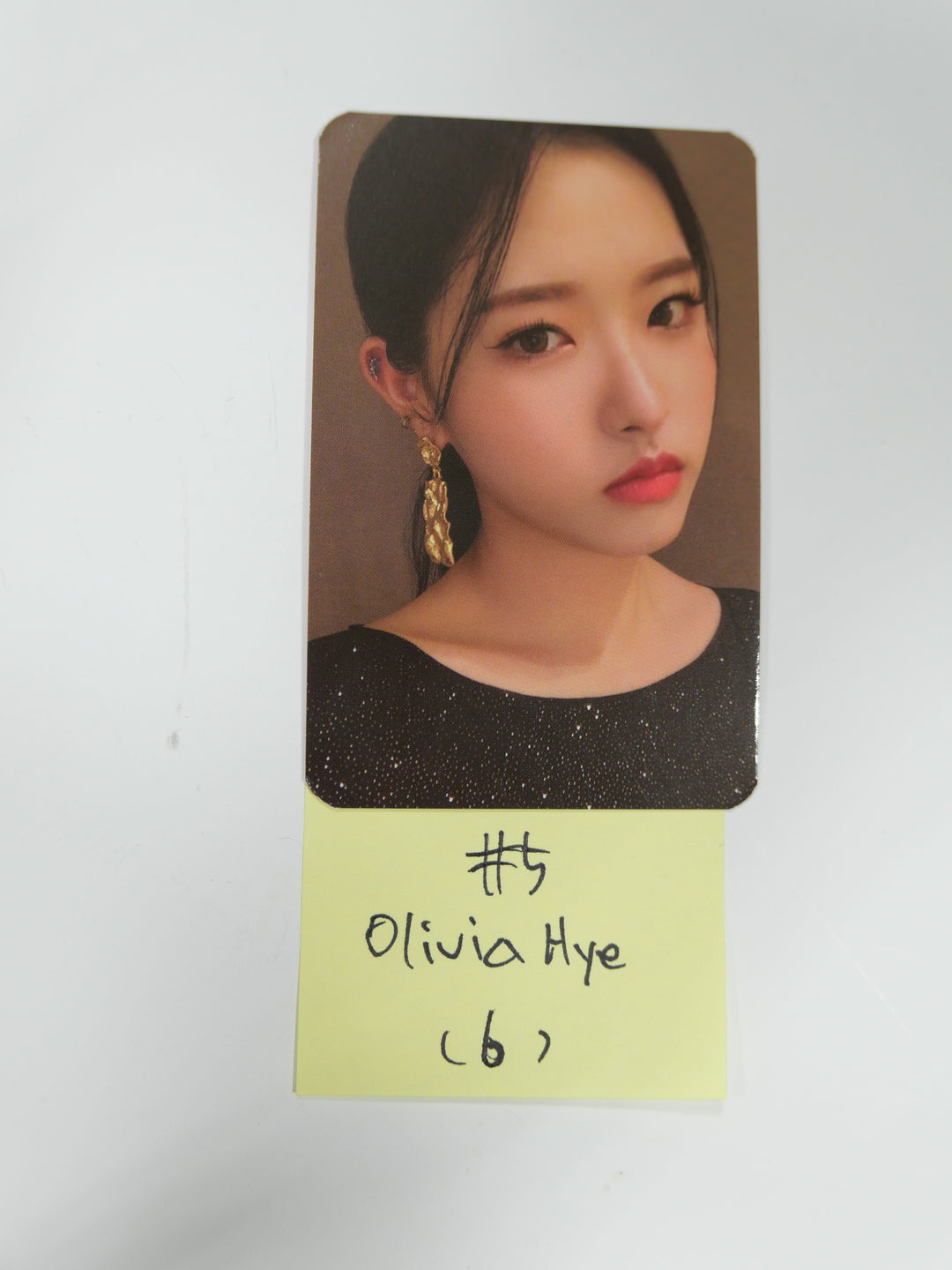 Loona 12:00 - Official Photocard - Hye