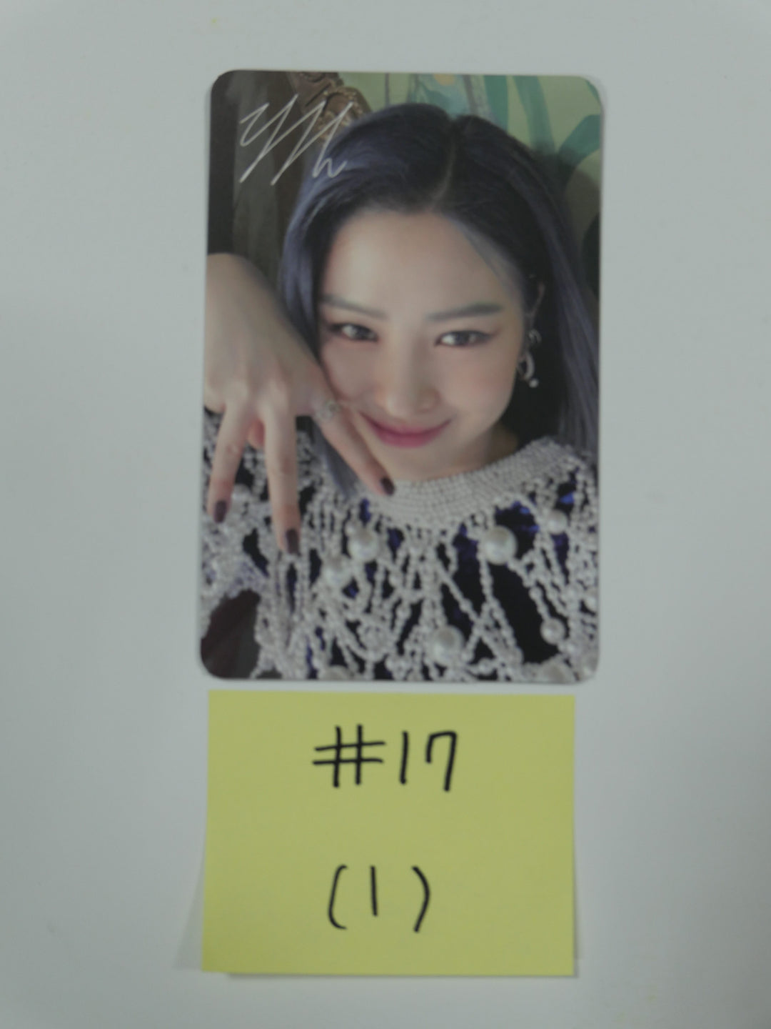 ITZY IT'Z ME - OFFICIAL PHOTOCARD
