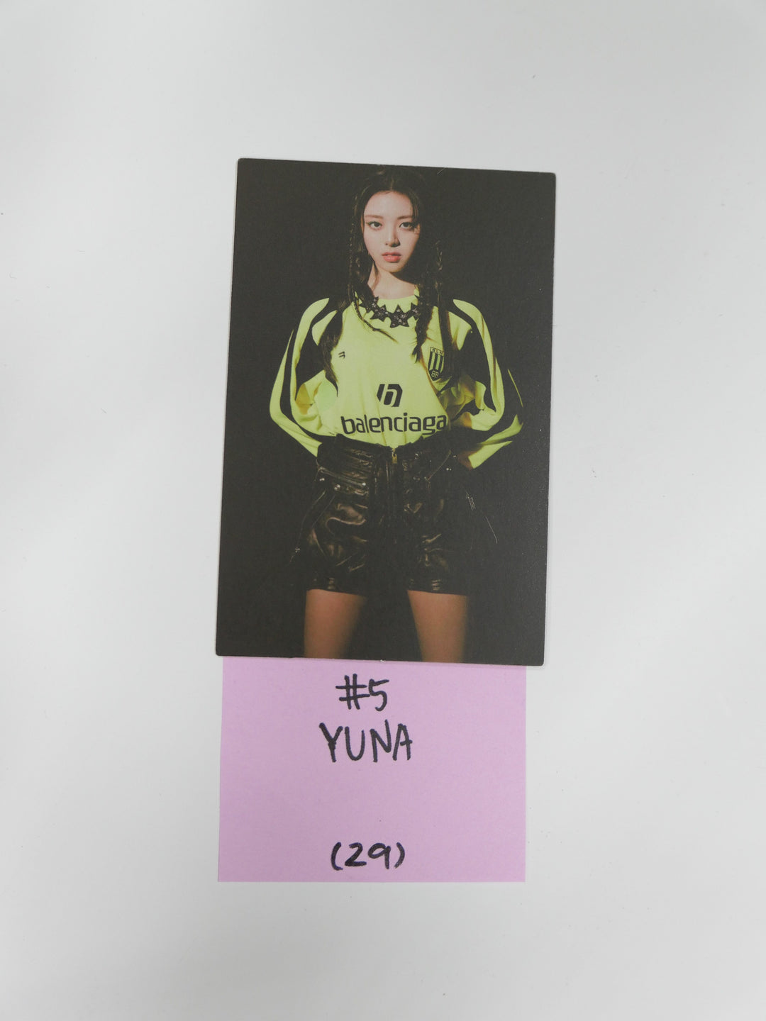 Itzy 'Guess Who' - Official Photocard (updated 5-20)