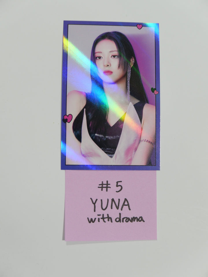 Itzy 'Guess Who' - Withdrama Pre-Order Benefit Hologram Photo Card