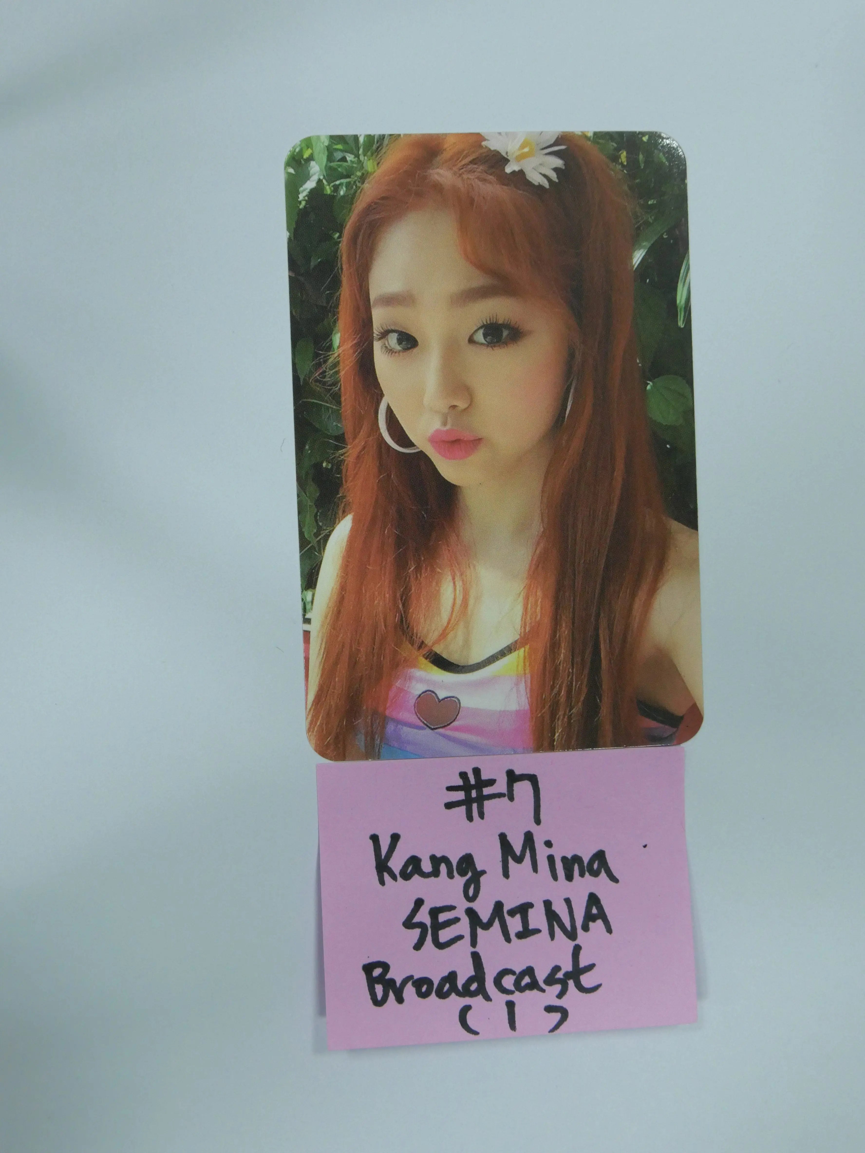 Gugudan - Official & Broadcast Photocard - HALLYUSUPERSTORE