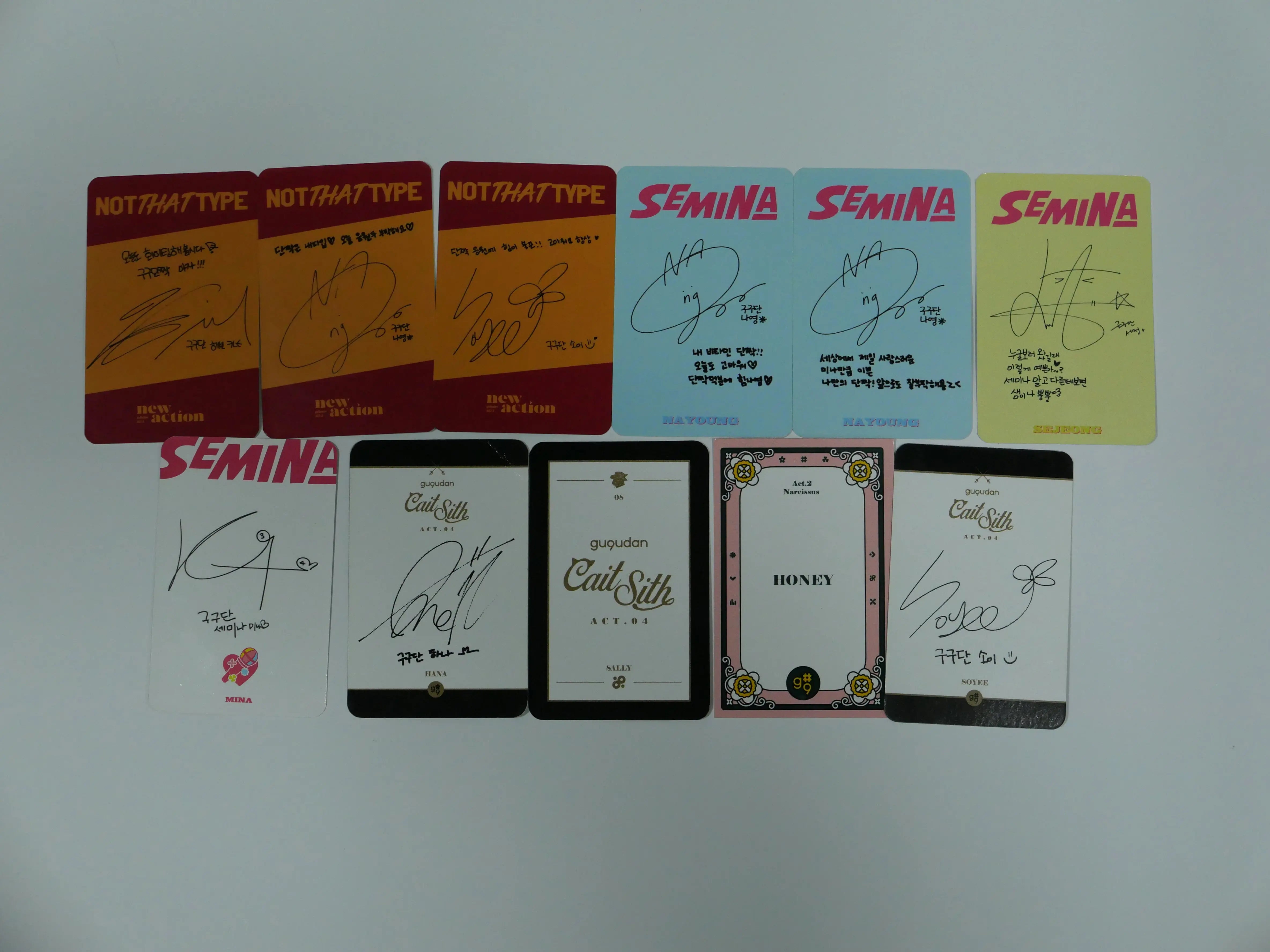 Gugudan - Official & Broadcast Photocard - HALLYUSUPERSTORE