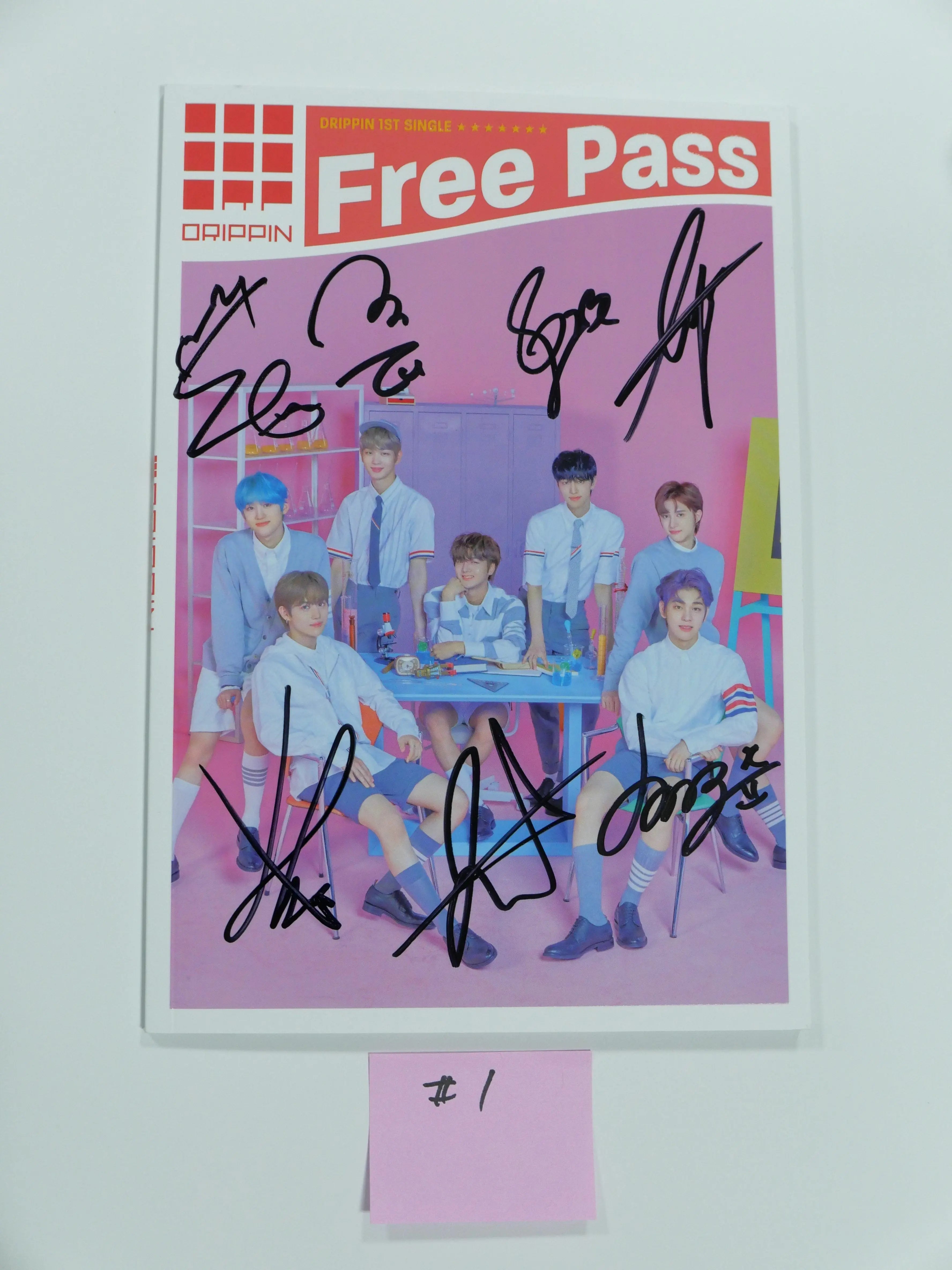 drippin free pass ドンユン サイン ポラロイド