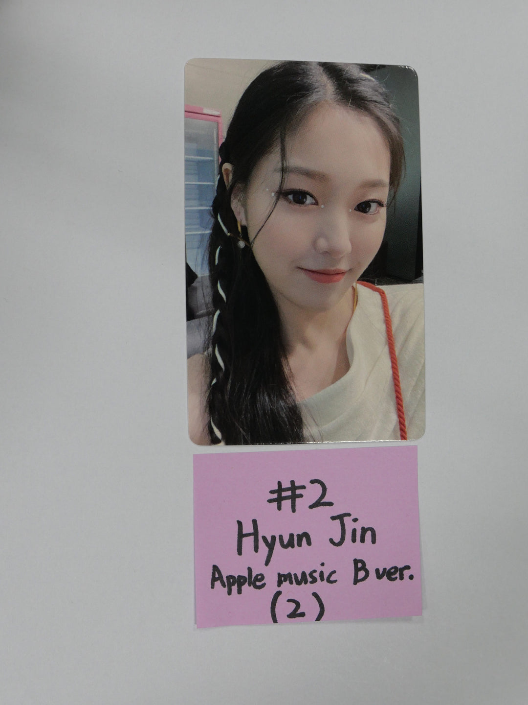 Loona '&' - Applemusic Fan Sign Event Photocard Ver. 2 (Updated 7-16)