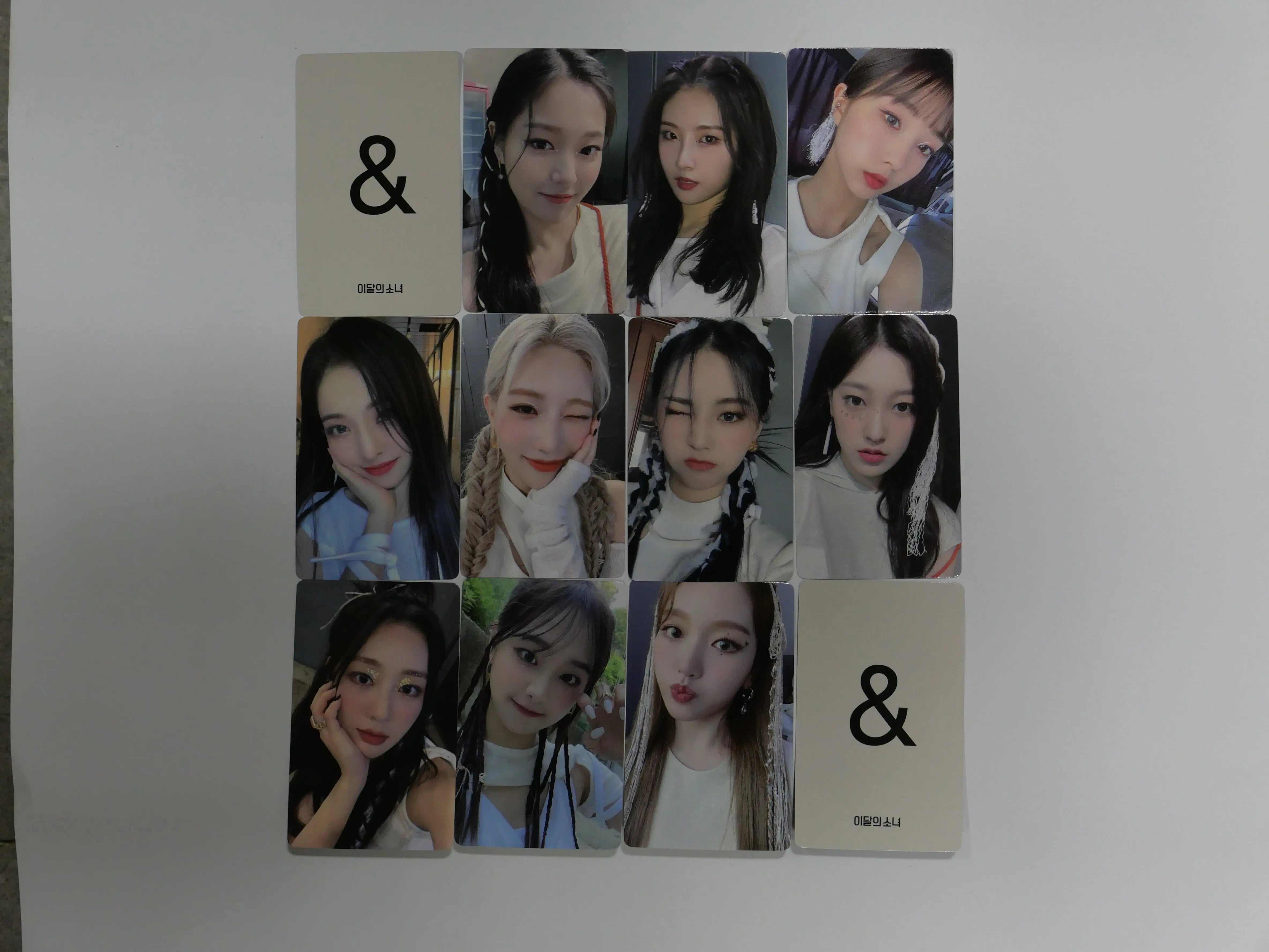 Loona '&' Applemusic Fan Sign Event Photocard Ver. 2