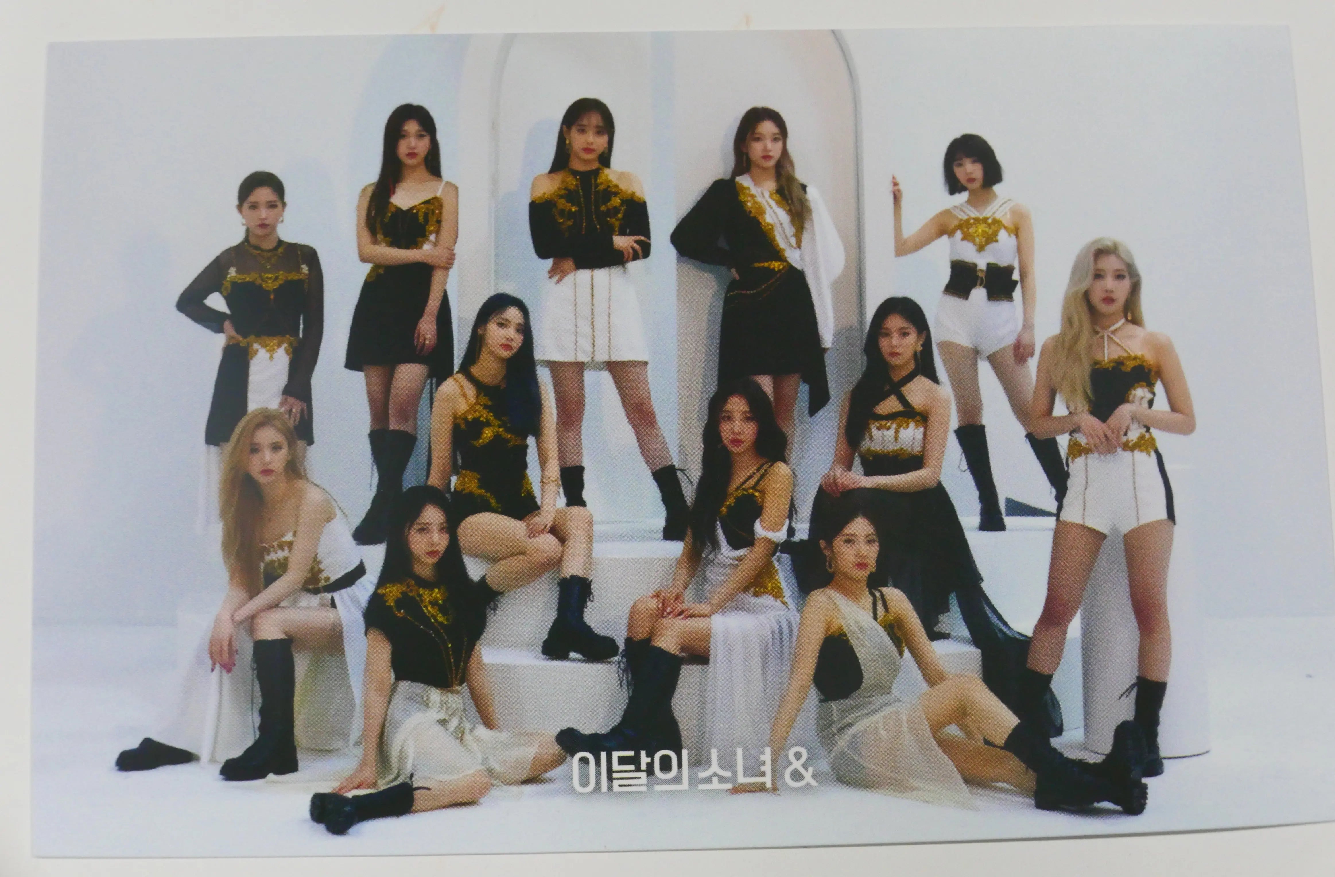 Loona - HALLYUSUPERSTORE – Page 4