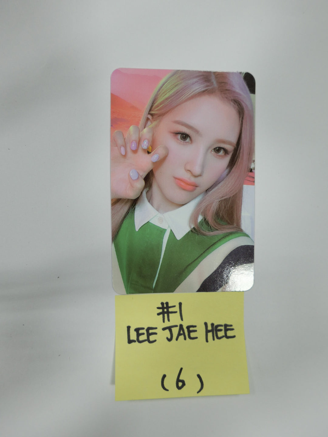 Weeekly - Play Game: Holiday - Official Photocard