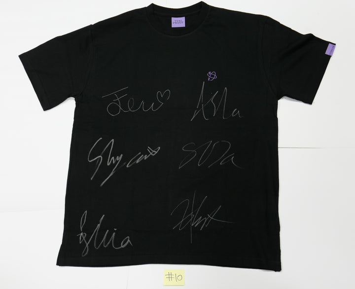 2021 EVERGLOW Online Concert 'The First' - All Member Hand Autographed T-Shirt