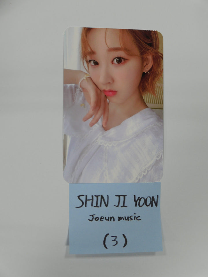Weeekly - Play Game: Holiday - Joeun Music Fan Sign Event Photocard