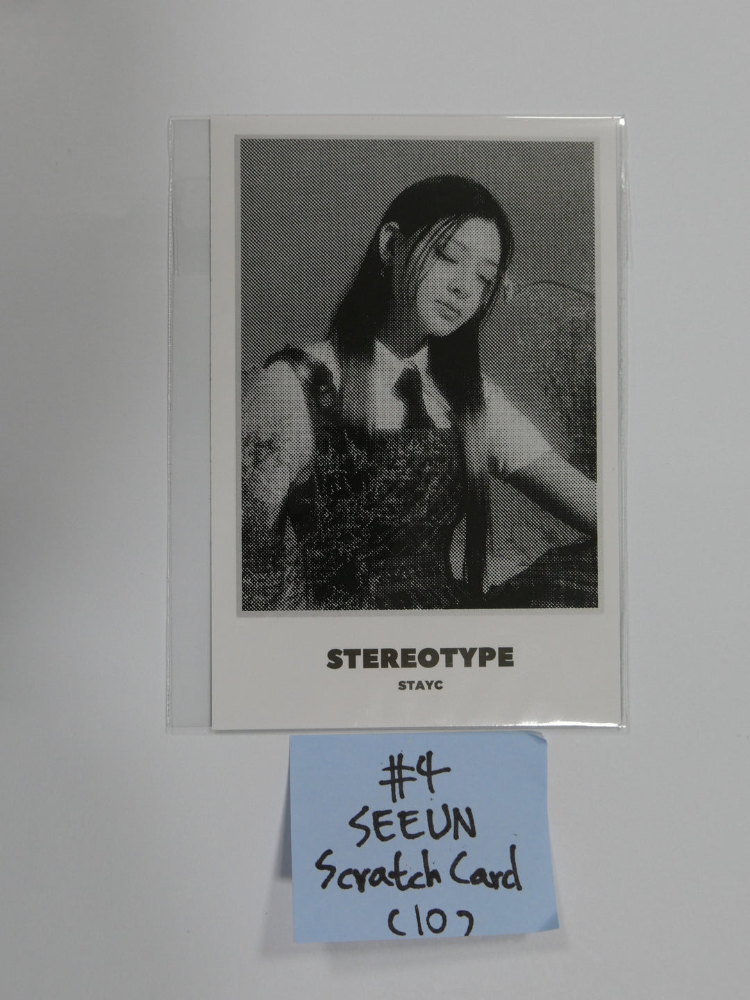스테이씨 'STEREOTYPE' - 공식 엽서 &amp; 스크래치 카드